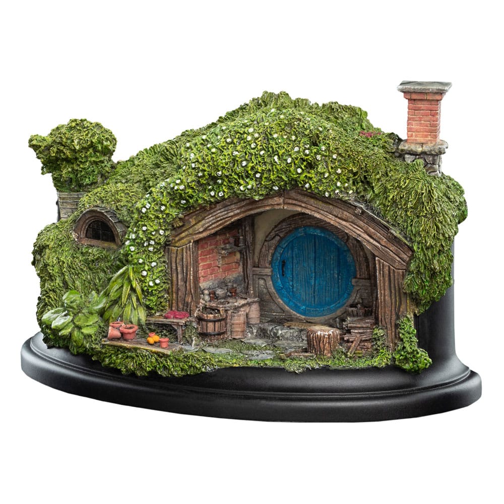 The Hobbit Statue Hobbit Hole 1 Hill Lane Weta Workshop